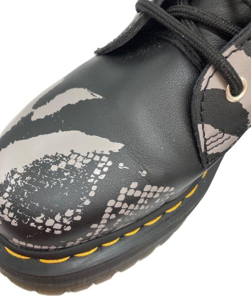 Dr.Martens（ドクターマーチン）Dr.Martens (ドクターマーチン) Jadon Animal Clash Black Backhand/8ホールブーツ ブラック×グレー サイズ:UK5の古着・服飾アイテム