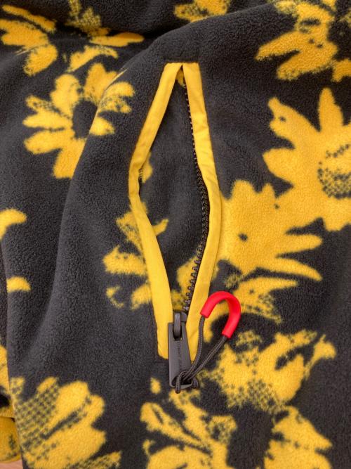 AWAKE（アウェイク）AWAKE (アウェイク) TOMMY JEANS (トミージーンズ) フラワーデザインフリースジャケット イエロー×ブラック サイズ:Lの古着・服飾アイテム