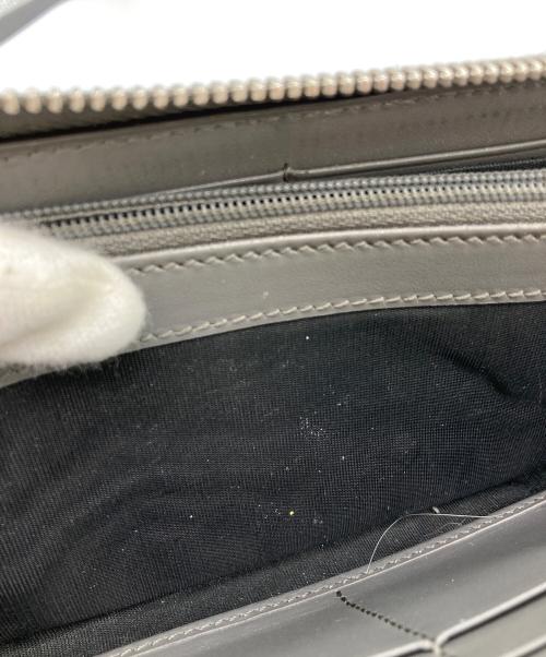 GUCCI（グッチ）GUCCI (グッチ) GGエンボスジップアラウンドウォレット長財布 グレーの古着・服飾アイテム