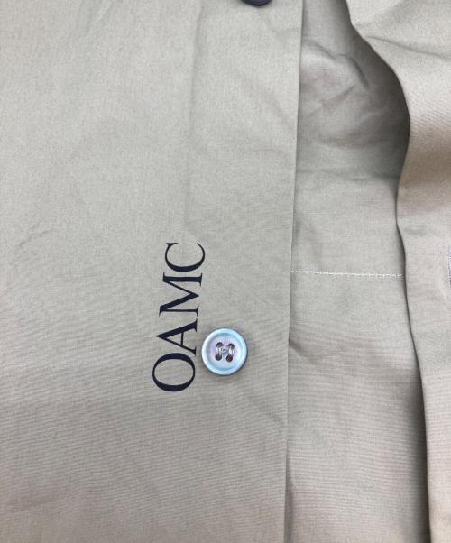 OAMC（オーエーエムシー）OAMC (オーエーエムシー) バックプリントシャツ ベージュ サイズ:Lの古着・服飾アイテム
