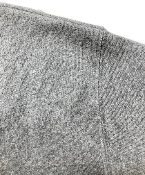 maison kitsune（メゾンキツネ）maison kitsune (メゾンキツネ) 裏起毛ワンポイント刺繍スウェット グレー サイズ:Mの古着・服飾アイテム