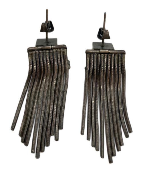 IOSSELLIANI（イオッセリアーニ）IOSSELLIANI (イオッセリアーニ) フリンジピアスの古着・服飾アイテム