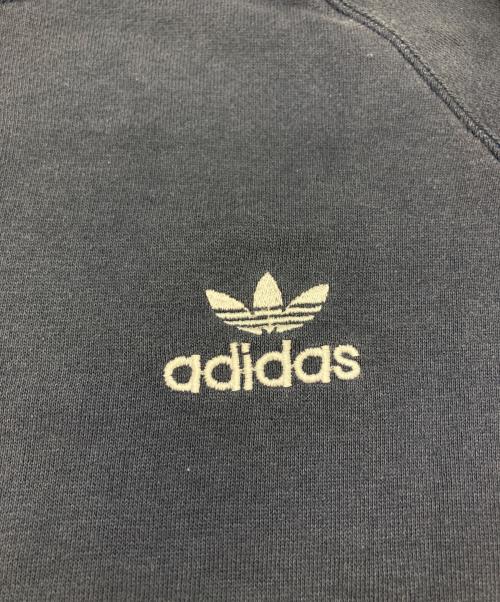 adidas（アディダス）adidas (アディダス) ロゴ刺繍ラグランスウェット ネイビー サイズ:Ｍの古着・服飾アイテム