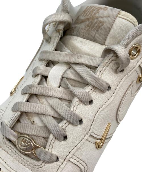 NIKE（ナイキ）NIKE (ナイキ) Air Force 1 '07 LX/ローカットスニーカー アイボリー サイズ:24.5の古着・服飾アイテム