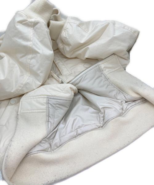 nanamica（ナナミカ）nanamica (ナナミカ) Insulation Varsity Jacket/中綿ブルゾン ベージュ サイズ:Ｍの古着・服飾アイテム
