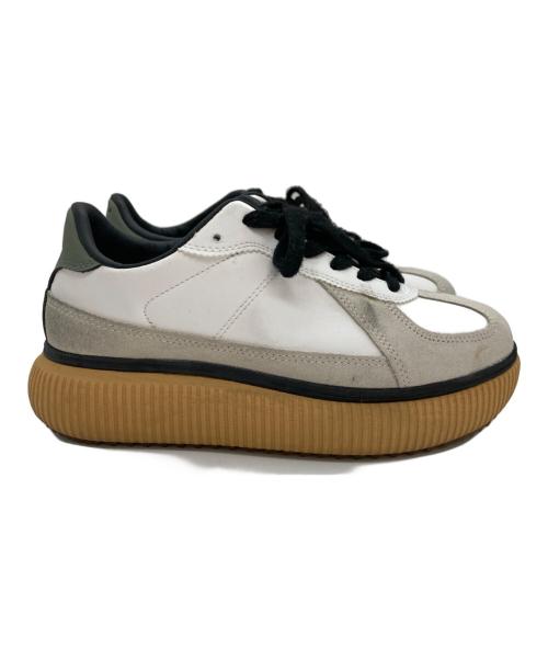 Onitsuka Tiger（オニツカタイガー）Onitsuka Tiger (オニツカタイガー) DELECITY / デレシティ/チャンキーソールスニーカー ホワイト サイズ:23.5の古着・服飾アイテム