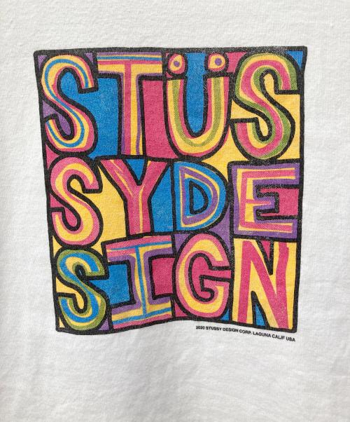 stussy（ステューシー）stussy (ステューシー) アートロゴTシャツ ホワイト サイズ:Mの古着・服飾アイテム