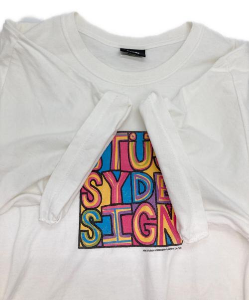 stussy（ステューシー）stussy (ステューシー) アートロゴTシャツ ホワイト サイズ:Mの古着・服飾アイテム