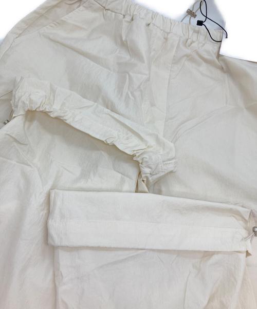 OHOTORO（オオトロ）OHOTORO (オオトロ) ナイロンカーゴパンツ アイボリー サイズ:- 未使用品の古着・服飾アイテム
