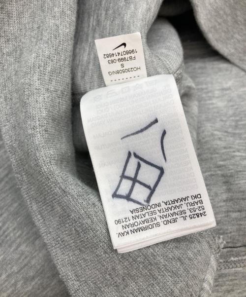 NIKE（ナイキ）NIKE (ナイキ) テックフリースハーフジップスウェット グレー サイズ:Sの古着・服飾アイテム