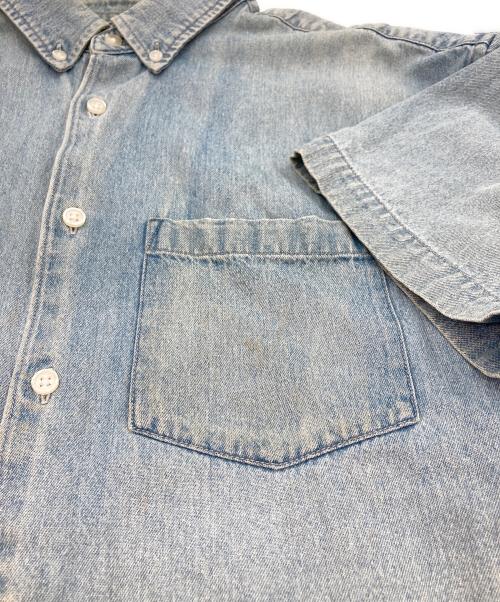 SUPREME（シュプリーム）SUPREME (シュプリーム) バックエンボスロゴ半袖デニムシャツ インディゴ サイズ:Ⅿの古着・服飾アイテム