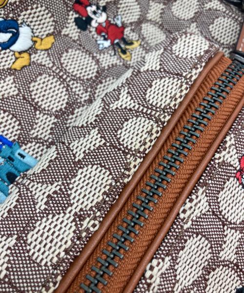 COACH（コーチ）COACH (コーチ) DISNEY (ディズニー) チャーター バックパック シグネチャーウィズミッキーマウスエンブロイダリー/リュック ブラウンの古着・服飾アイテム