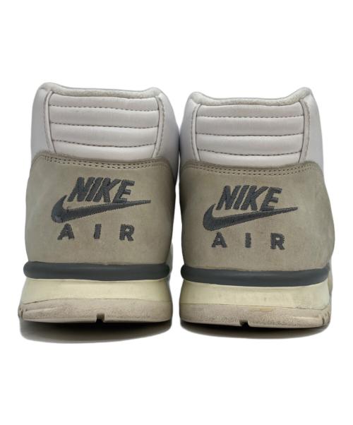 NIKE（ナイキ）NIKE (ナイキ) ハイカットスニーカー ホワイト サイズ:27.5の古着・服飾アイテム
