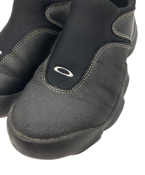OAKLEY（オークリー）OAKLEY (オークリー) スリッポン/FLESH ブラック サイズ:26㎝の古着・服飾アイテム