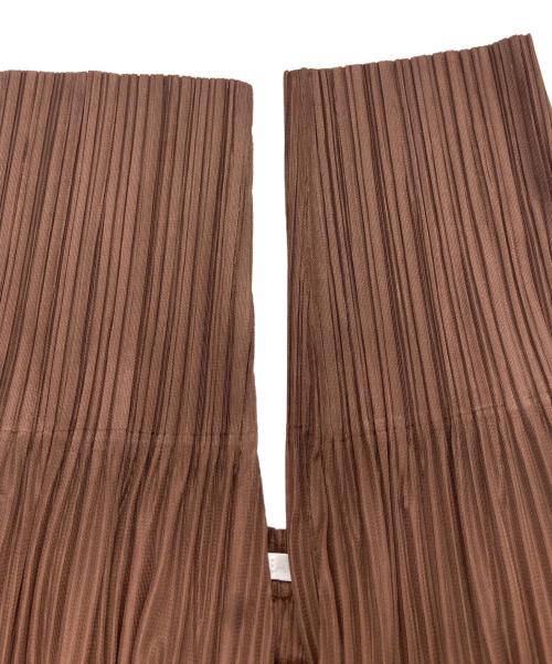 PLEATS PLEASE（プリーツプリーズ）PLEATS PLEASE (プリーツプリーズ) テーパードパンツ ブラウン サイズ:‐の古着・服飾アイテム