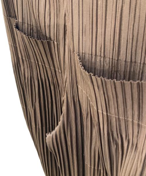 PLEATS PLEASE（プリーツプリーズ）PLEATS PLEASE (プリーツプリーズ) テーパードパンツ ブラウン サイズ:‐の古着・服飾アイテム