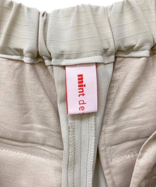 mint designs（ミント デザインズ）mint designs (ミント デザインズ) バックスリットストライプパンツ ベージュ サイズ:Ⅿの古着・服飾アイテム