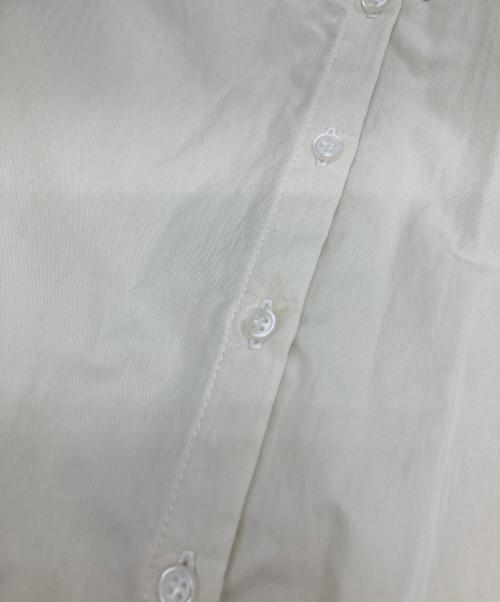 HAENGNAE（ヘンネ）HAENGNAE (ヘンネ) フリルショルダーシャツブラウス ベージュ サイズ:FREEの古着・服飾アイテム