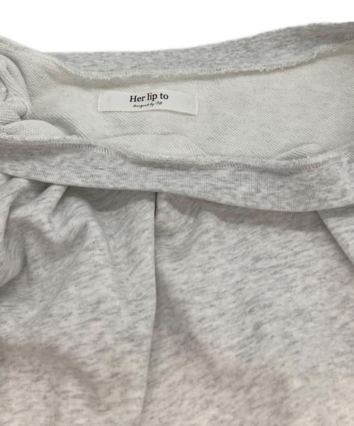 HER LIP TO（ハーリップトゥ）HER LIP TO (ハーリップトゥ) オフショルダースウェット/Flight Mode Cropped Pullover グレー サイズ:Fの古着・服飾アイテム