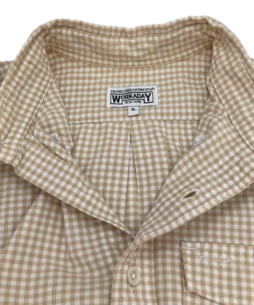 Engineered Garments（エンジニアド ガーメンツ）Engineered Garments (エンジニアド ガーメンツ) ボタンダウンシャツ ベージュ×ホワイト サイズ:Sの古着・服飾アイテム