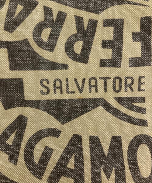 Salvatore Ferragamo（サルヴァトーレ フェラガモ）Salvatore Ferragamo (サルヴァトーレ フェラガモ) トートバッグ ベージュ サイズ:-の古着・服飾アイテム