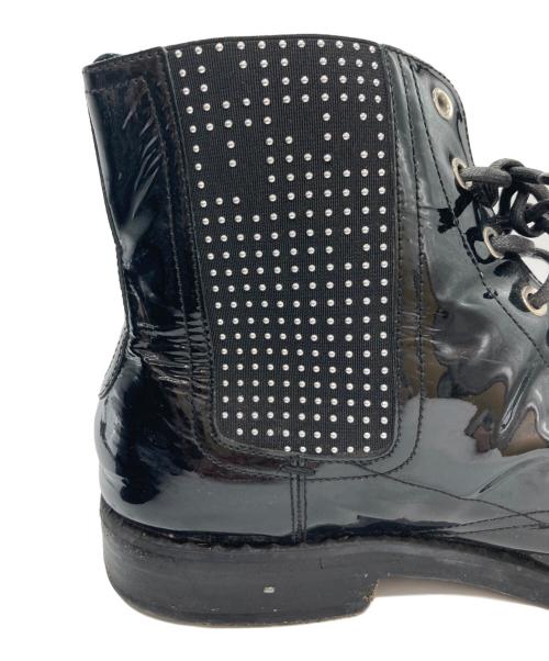 JIMMY CHOO（ジミーチュウ）JIMMY CHOO (ジミーチュウ) スタッズエナメルブーツ ブラック サイズ:44の古着・服飾アイテム