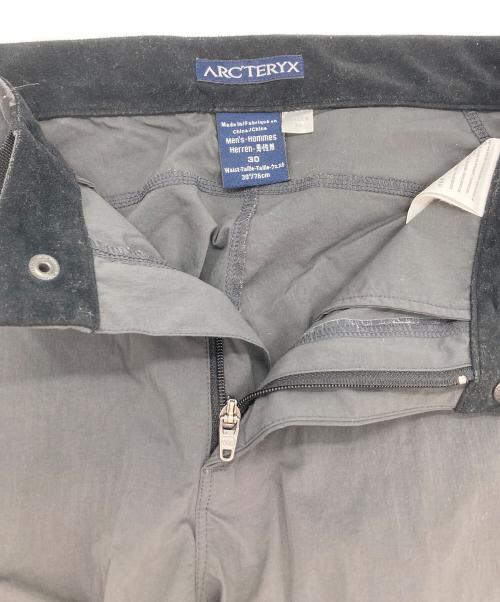 ARC'TERYX（アークテリクス）ARC'TERYX (アークテリクス) ナイロンパンツ グレー サイズ:Mの古着・服飾アイテム