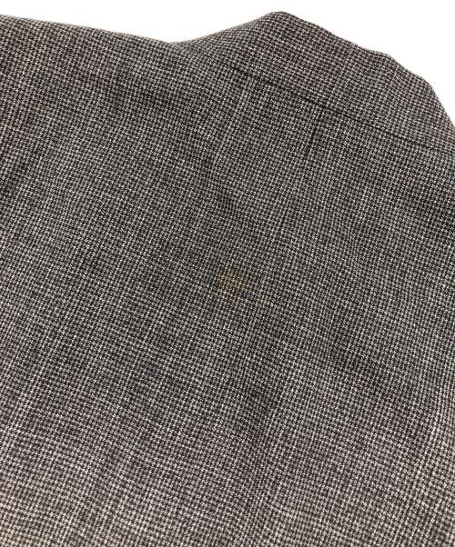 ISSEY MIYAKE（イッセイミヤケ）ISSEY MIYAKE (イッセイミヤケ) カッティングデザインテーラードジャケット グレー サイズ:2の古着・服飾アイテム