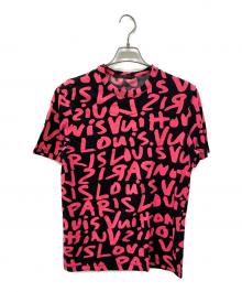 LOUIS VUITTON（ルイ ヴィトン）の古着「グラフィティプリントTシャツ」｜ピンク×ブラック