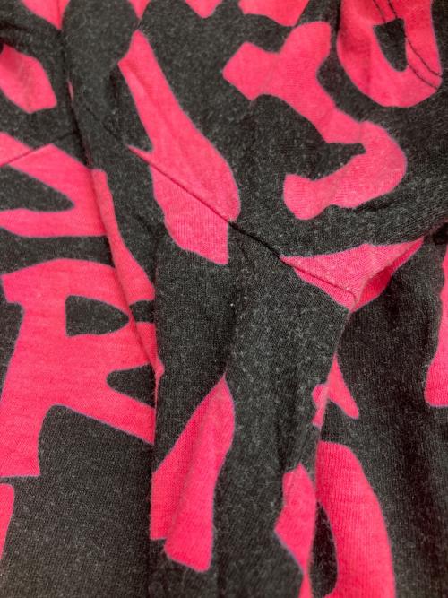 LOUIS VUITTON（ルイ ヴィトン）LOUIS VUITTON (ルイ ヴィトン) グラフィティプリントTシャツ ピンク×ブラック サイズ:Sの古着・服飾アイテム