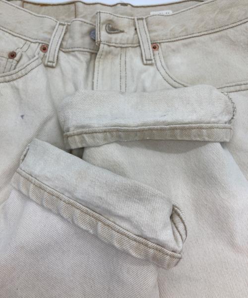LEVI'S（リーバイス）LEVI'S (リーバイス) カラーデニムパンツ アイボリー サイズ:81cm(W32)の古着・服飾アイテム