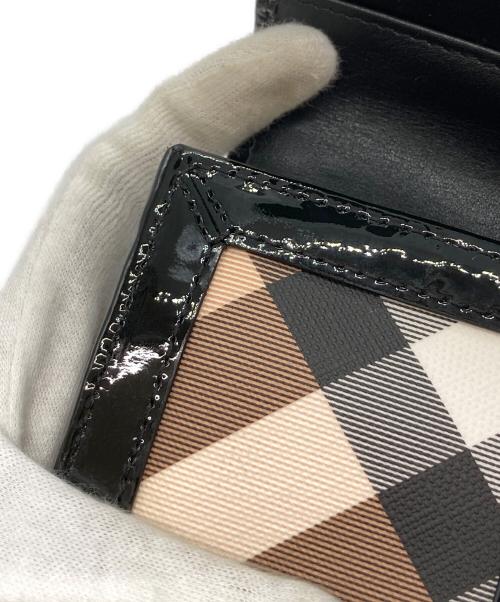 BURBERRY（バーバリー）BURBERRY (バーバリー) 長財布 ベージュ×ブラックの古着・服飾アイテム