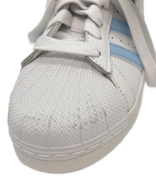 adidas（アディダス）adidas (アディダス) ローカットスニーカー ブルー×ホワイト サイズ:23.5の古着・服飾アイテム