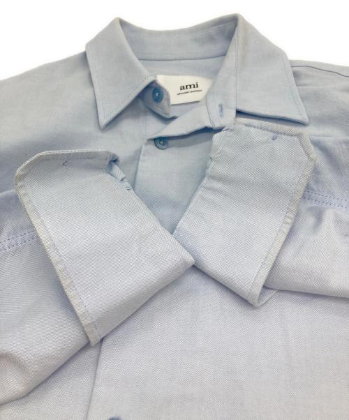 AMI Alexandre Mattiussi（アミアレクサンドルマテュッシ）AMI Alexandre Mattiussi (アミアレクサンドルマテュッシ) SMALL HEART LOGO OXFORD SHIRT/オックスフォードシャツ ライトブルー サイズ:36の古着・服飾アイテム