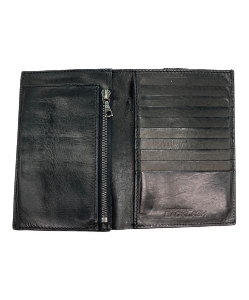 ISAMU KATAYAMA BACKLASH（イサムカタヤマ・バックラッシュ）ISAMU KATAYAMA BACKLASH (イサムカタヤマ・バックラッシュ) 2つ折り財布 ブラックの古着・服飾アイテム