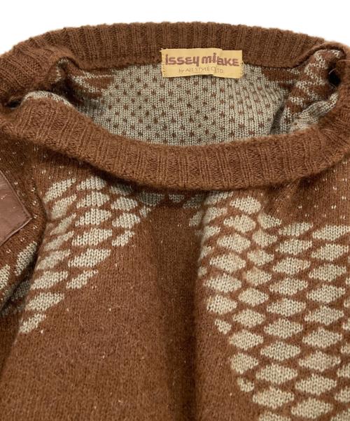 ISSEY MIYAKE MEN（イッセイミヤケメン）ISSEY MIYAKE MEN (イッセイミヤケメン) ショルダーパッチニット ブラウン サイズ:表記なしの古着・服飾アイテム