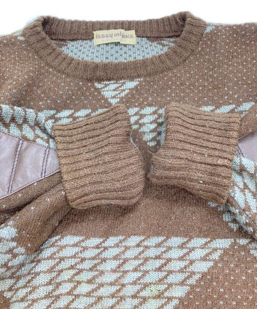 ISSEY MIYAKE MEN（イッセイミヤケメン）ISSEY MIYAKE MEN (イッセイミヤケメン) ショルダーパッチニット ブラウン サイズ:表記なしの古着・服飾アイテム