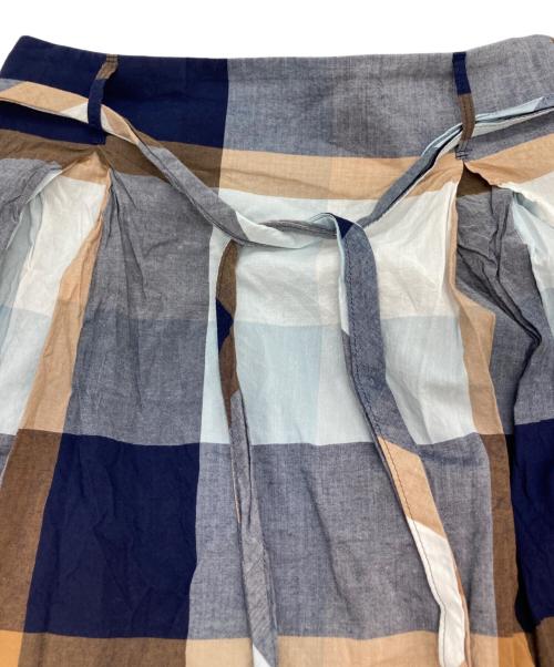 BLUE LABEL CRESTBRIDGE（ブルーレーベルクレストブリッジ）BLUE LABEL CRESTBRIDGE (ブルーレーベルクレストブリッジ) スカート ネイビー サイズ:36の古着・服飾アイテム