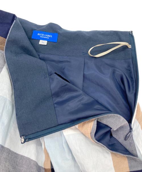 BLUE LABEL CRESTBRIDGE（ブルーレーベルクレストブリッジ）BLUE LABEL CRESTBRIDGE (ブルーレーベルクレストブリッジ) スカート ネイビー サイズ:36の古着・服飾アイテム