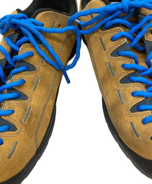 KEEN（キーン）KEEN (キーン) ローカットスニーカー ブラウン サイズ:26.5cmの古着・服飾アイテム