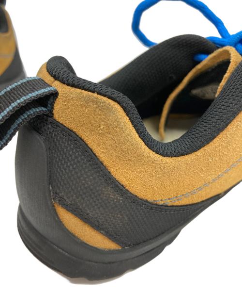 KEEN（キーン）KEEN (キーン) ローカットスニーカー ブラウン サイズ:26.5cmの古着・服飾アイテム