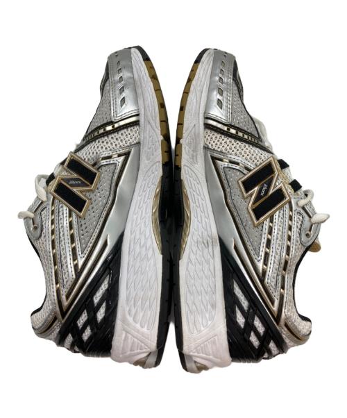 NEW BALANCE（ニューバランス）NEW BALANCE (ニューバランス) スニーカー ホワイト×ブラック サイズ:27.5の古着・服飾アイテム