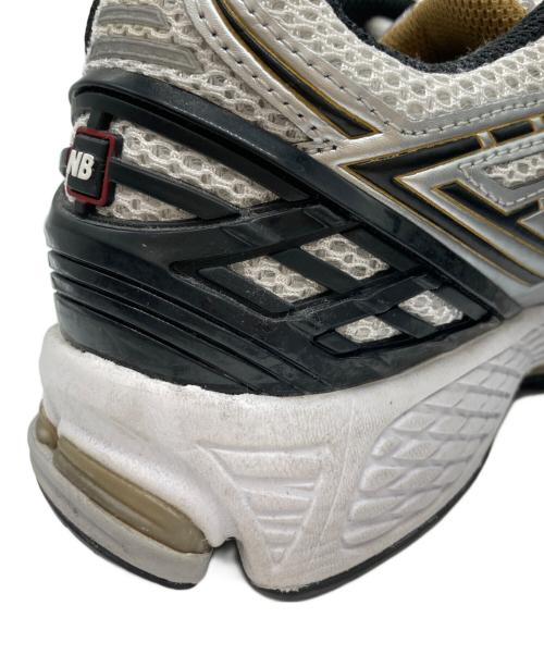 NEW BALANCE（ニューバランス）NEW BALANCE (ニューバランス) スニーカー ホワイト×ブラック サイズ:27.5の古着・服飾アイテム