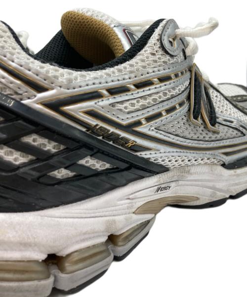 NEW BALANCE（ニューバランス）NEW BALANCE (ニューバランス) スニーカー ホワイト×ブラック サイズ:27.5の古着・服飾アイテム