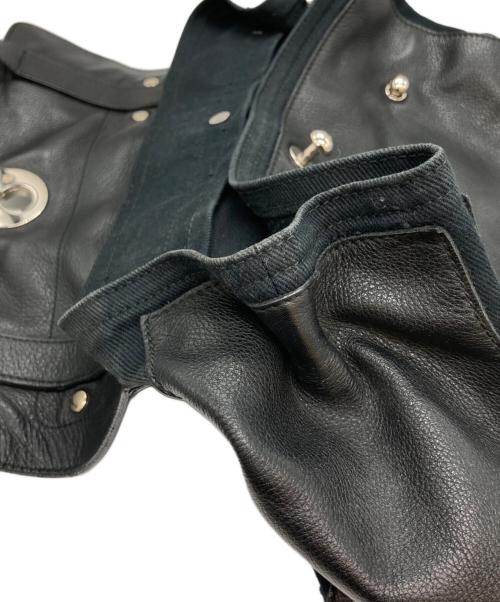 Yves Saint Laurent（イヴサンローラン）Yves Saint Laurent (イヴサンローラン) ミューズトゥ/ターンロックレザーバッグ ブラック サイズ:-の古着・服飾アイテム