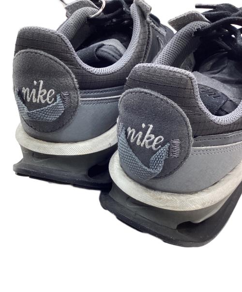 NIKE（ナイキ）NIKE (ナイキ) ローカットスニーカー グレー サイズ:26.5の古着・服飾アイテム