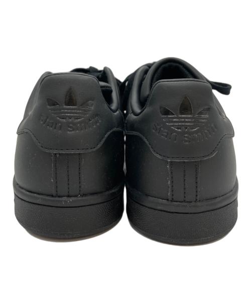 adidas（アディダス）adidas (アディダス) スニーカー ブラック サイズ:26.5の古着・服飾アイテム