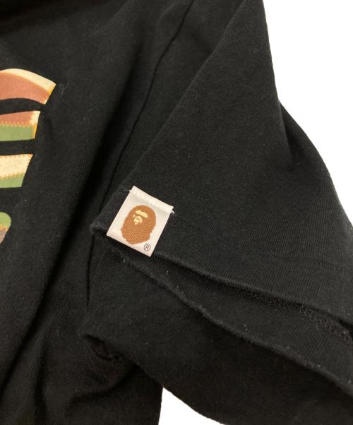 A BATHING APE（アベイシングエイプ）A BATHING APE (アベイシングエイプ) ロゴカモプリントTシャツ ブラック サイズ:Ｍの古着・服飾アイテム