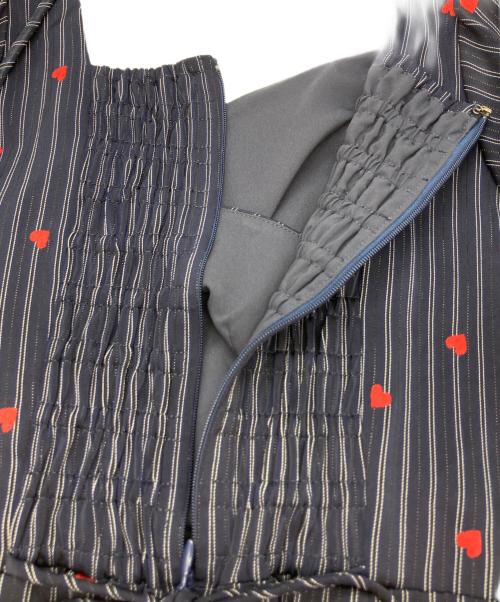 FRAY ID（フレイ アイディー）FRAY ID (フレイ アイディー) ハートエンブロイダリーワンピース ネイビー サイズ:Ｓの古着・服飾アイテム
