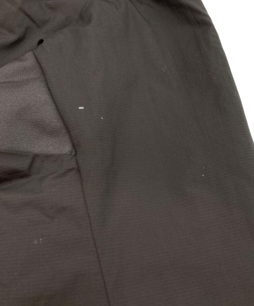 ARC'TERYX（アークテリクス）ARC'TERYX (アークテリクス) ATOM AR HOODY/ダウンジャケット ブラウン サイズ:Ｓの古着・服飾アイテム
